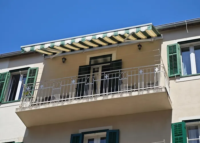 Apartment Central Old Town With Private Indoor Garage Parking