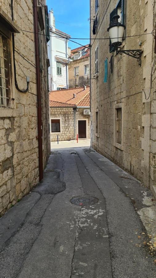 Old Town With Private Indoor Garage Parking Apartman *