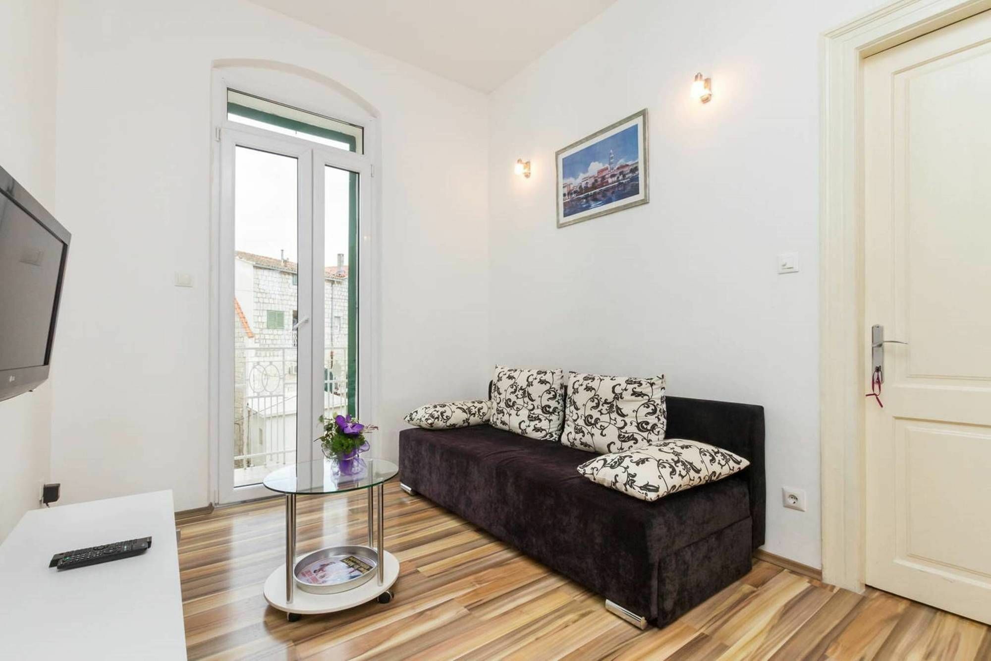 Old Town With Private Indoor Garage Parking Apartment Split