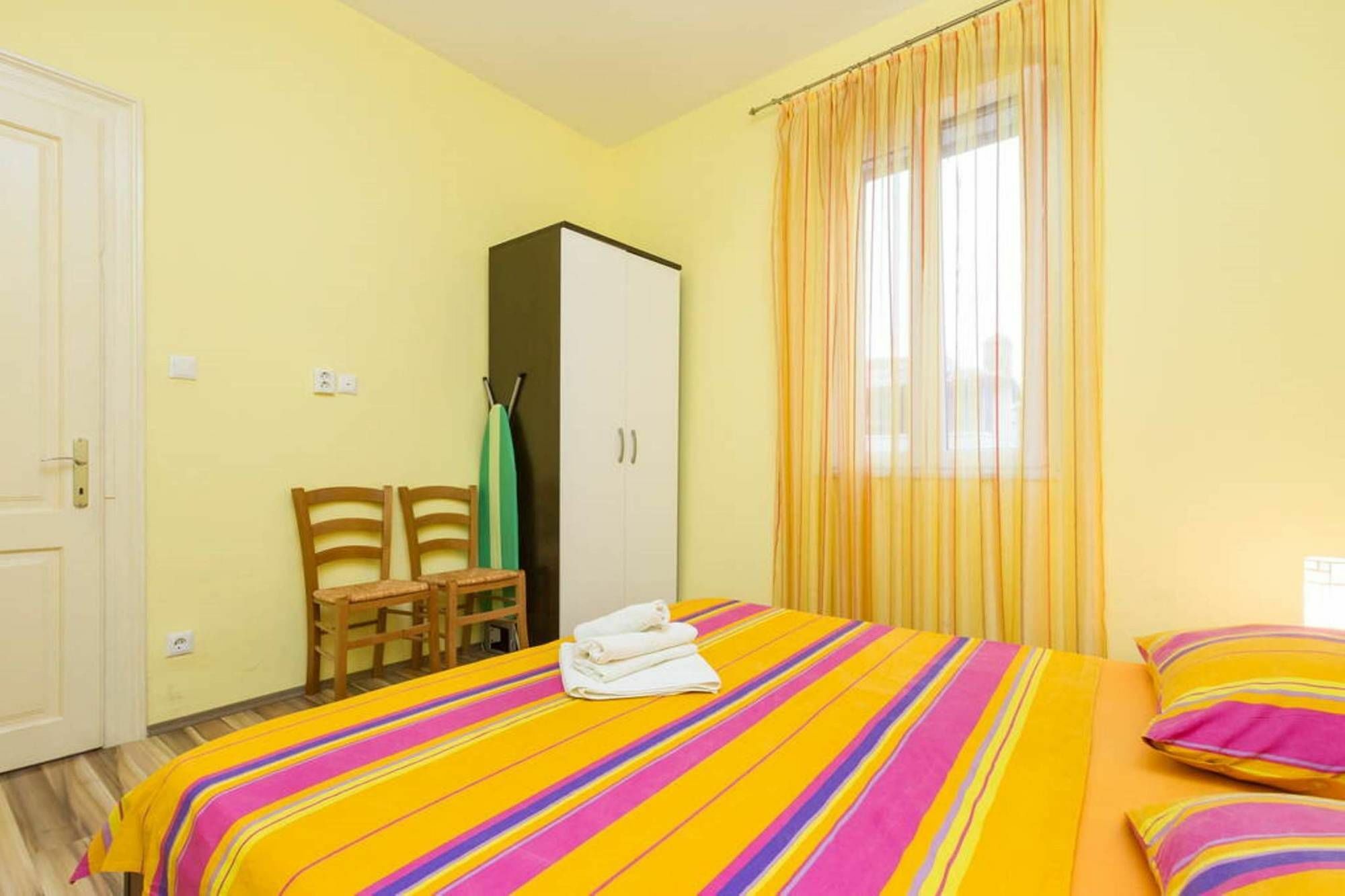 Apartman Old Town With Private Indoor Garage Parking Split